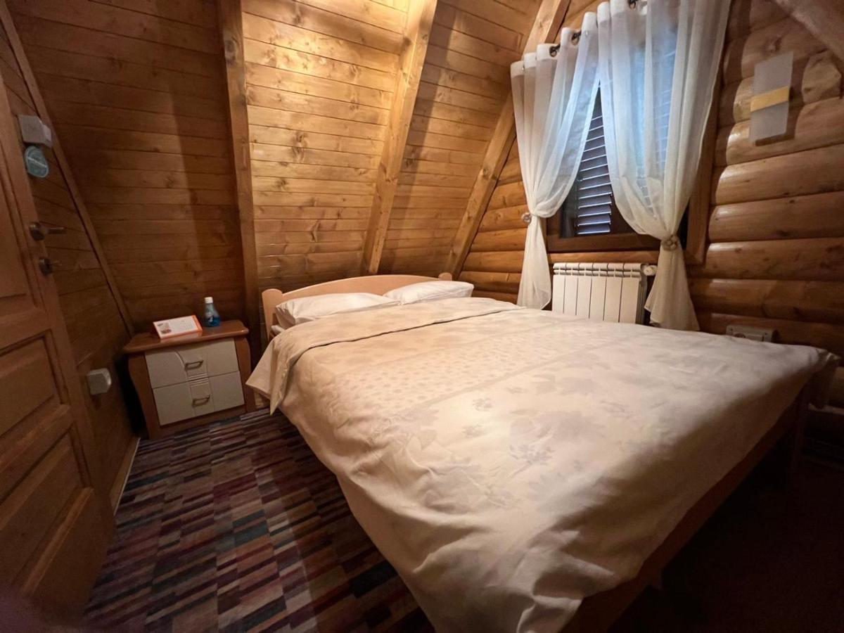 Villa Vikendice Mali Raj à Žabljak Extérieur photo